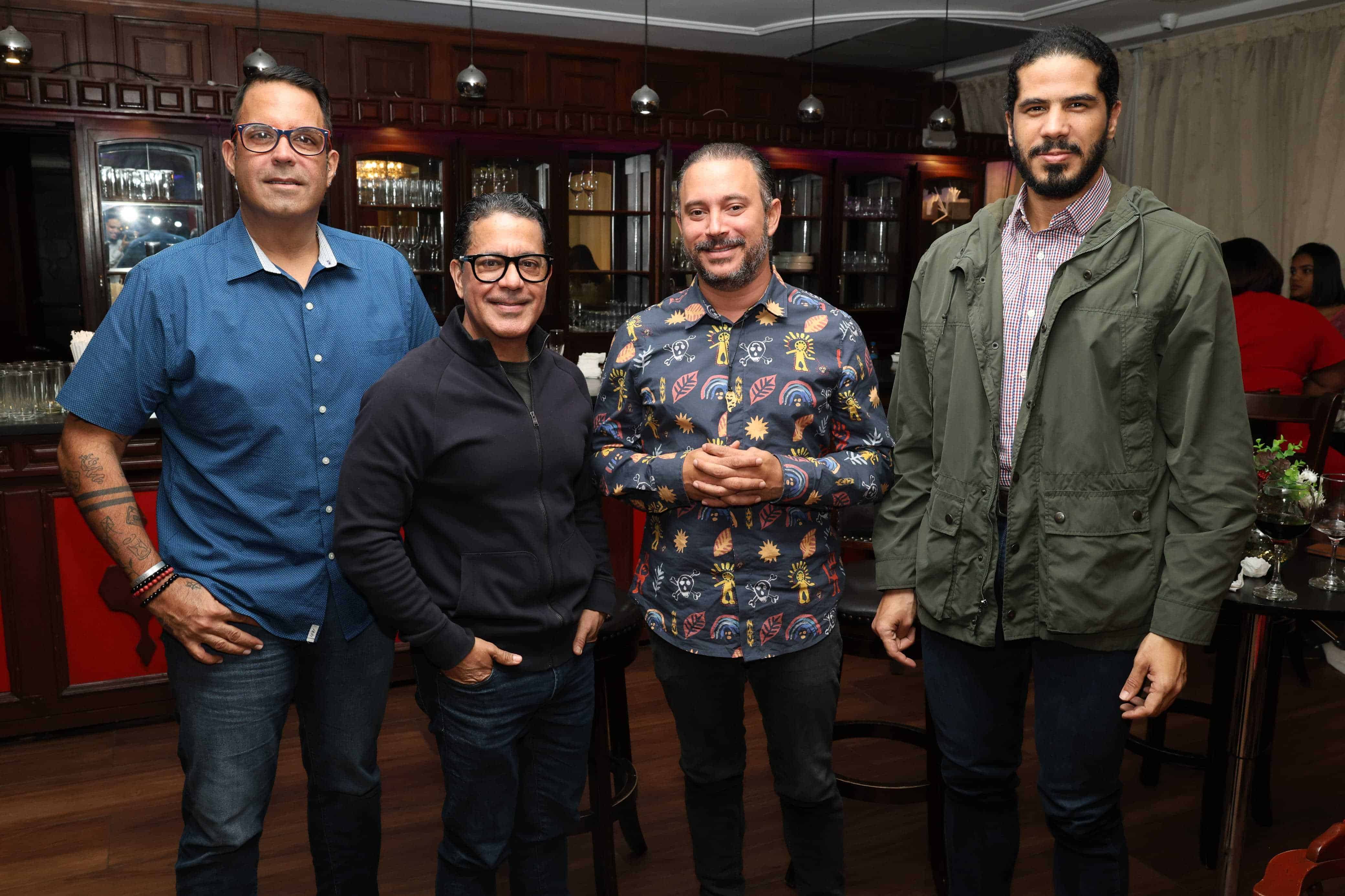 Raúl Méndez, Francis Cruz, Fausto Rojo y Patricio León.