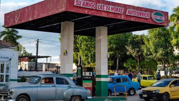 Cuba pone en vigor un aumento que quintuplica el precio del combustible