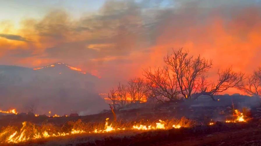 Dos fallecidos en el mayor incendio forestal de la historia de Texas
