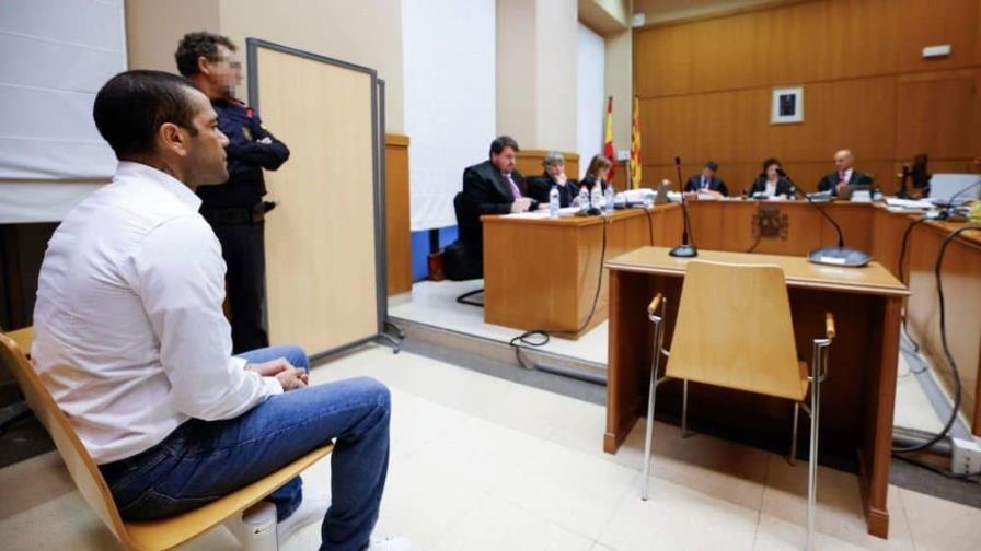 La Fiscalía española recurrirá la condena por violación a Dani Alves para endurecerla