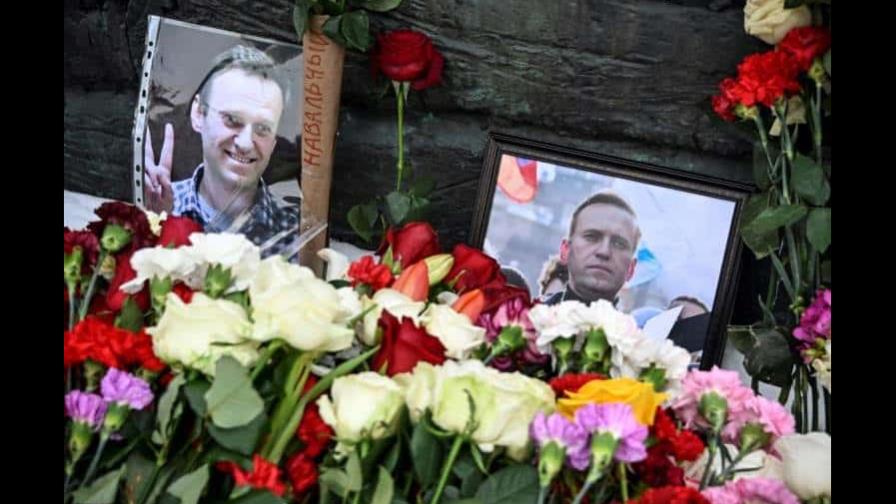 Detienen a más de 120 personas en Rusia por el funeral de Navalni