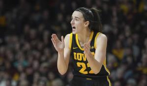 Un boleto por más de 5 mil dólares para ver el último juego de baloncesto en NCAA de Caitlin ClarK