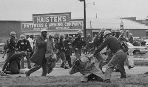 Secretario de Justicia de EE.UU. asegura que derecho al voto está bajo ataque