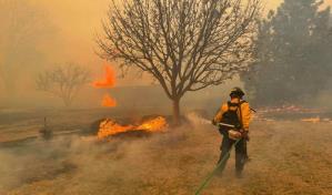 El peor incendio en la historia de Texas podría agravarse por el viento y las temperaturas