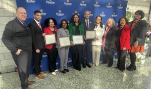 Hostos Community College celebra la herencia dominicana y reconoce a líderes y estudiantes