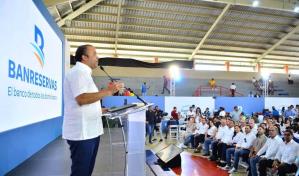 Banreservas congreg&oacute; a cientos de j&oacute;venes en Santiago con Bancarizar es Patria