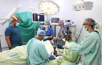 Sociedad Dominicana de Cirugía Vascular y Endovascular realiza intervenciones en el Padre Billini