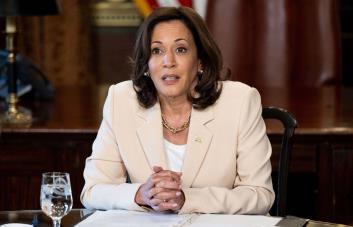 Vicepresidenta de EEUU pide un alto el fuego inmediato en Gaza