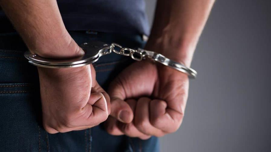Arrestan a hombre por secuestro de niña de 12 años en Texas