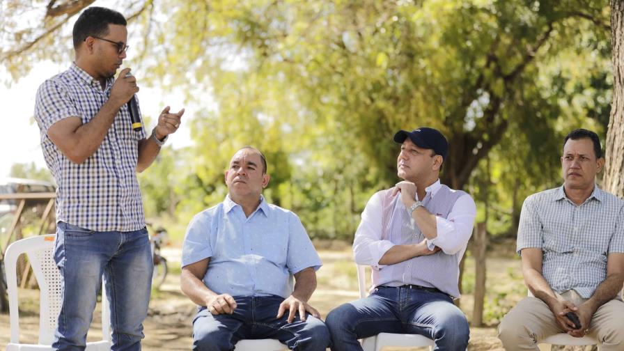 Abel Martínez se reúne con productores agrarios de Laguna Salada