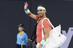 Nadal no presenta problemas en la cadera en derrota ante Alcaraz en juego de exhibición