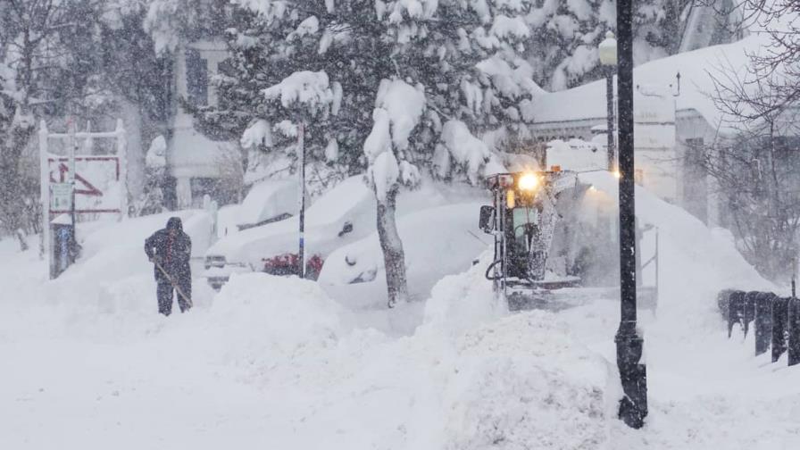 Esperan más nieve en montañas de California tras fuerte tormenta