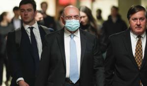 Exdirector financiero de Trump se declara culpable de perjurio en caso de fraude del expresidente