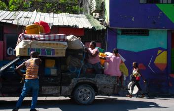 En fotos:  Crece el temor en Haití tras sangriento ataque a prisión en Puerto Príncipe