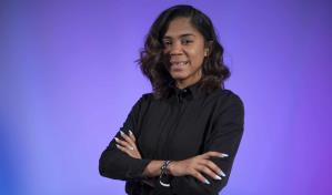 Dalissa Acevedo, la joven que rompe estereotipos como técnica en mantenimiento de aviones