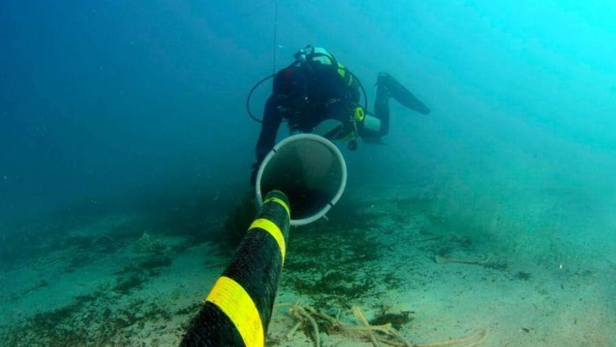 Daños en cuatro cables submarinos en el mar Rojo afectan al 25 % del tráfico mundial por internet