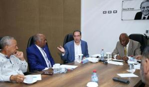 Entregan al Congreso 20 sugerencias para evitar que ley DNI sea autoritaria y trujillista