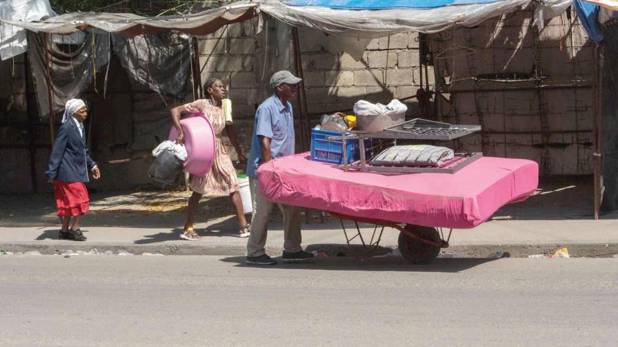 Excónsul describe situación humanitaria alarmante en Haití: "Estamos cerca del colapso total"