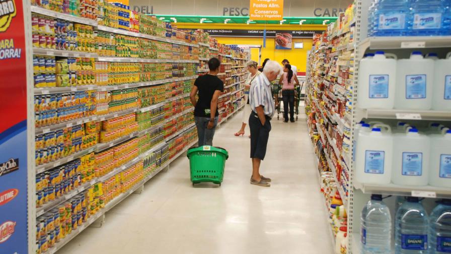 Marcas blancas de supermercados se consolidan como opción ante la inflación