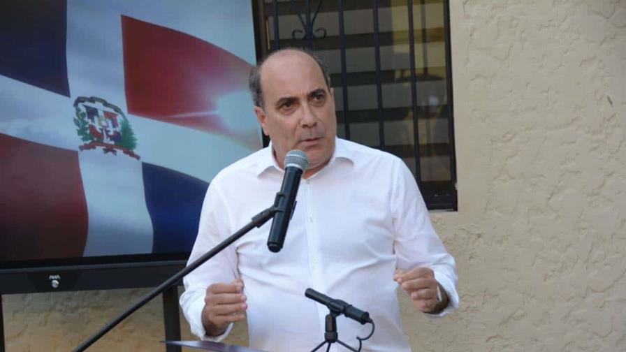 El PED formaliza inscripción de Roque Espaillat y Ernesto Fadul ante la JCE