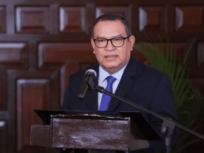 Alberto Otárola renuncia tras ser acusado facilitar contrato irregular