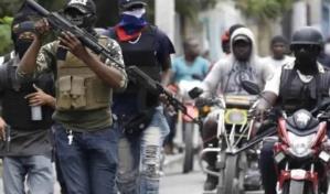 Bandas armadas secuestran en su residencia al exvocero de Michel Martelly