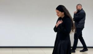 Rosalía sorprende a empleados del grupo Inditex con visita privada