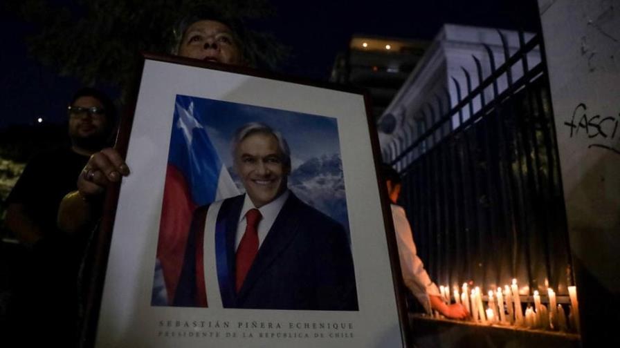 Familiares, amigos y autoridades homenajean a Piñera a un mes de su inesperada muerte