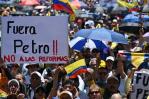 Miles protestan en Colombia contra el gobierno de Gustavo Petro Miles protestan en Colombia contra el gobierno de Gustavo Petro