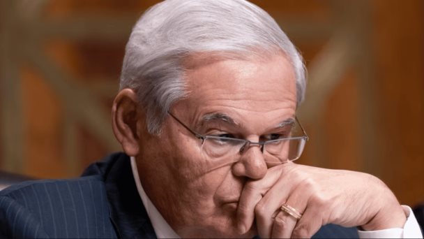 Senador Bob Menéndez acusado por obstrucción a la justicia y otros 18 cargos