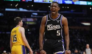Fox empata la mejor marca de su vida con 44 puntos; Kings doblegan 130-120 a Lakers