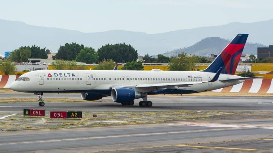 Delta Airlines aumenta las tarifas de cargo por maletas