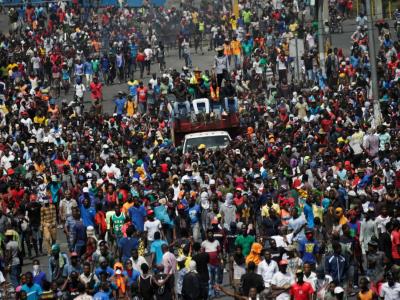 Decenas de haitianos se manifiestan para exigir renuncia Ariel Henry