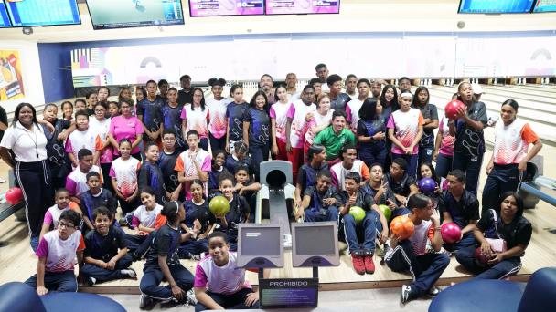 Continua con éxito el Intercolegial de Boliche Copa INEFI