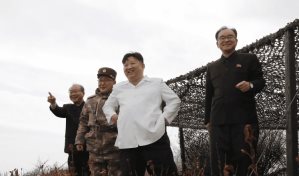 Kim Jong-un dirige ensayos de unidades de artillería que tienen Seúl en su rango de tiro