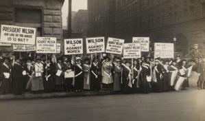 EE.UU. celebra los logros de la mujer estadounidense durante todo un mes