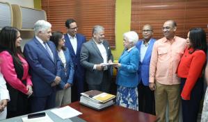 PRM formaliza ante la JCE las candidaturas de Luis Abinader y Raquel Peña