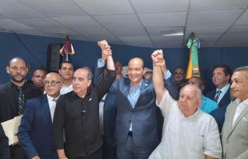 Roque Espaillat será el candidato presidencial del partido de Ramfis Trujillo