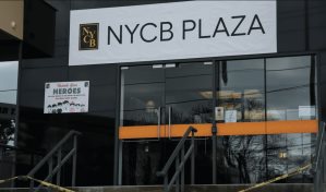 Directivos de banco NYCB confiados tras inyección de capital