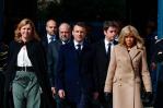 El presidente francés denuncia las noticias falsas sobre su mujer