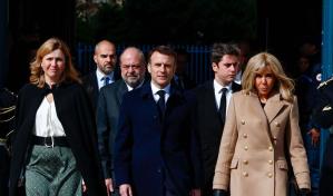 El presidente francés denuncia las noticias falsas sobre su mujer