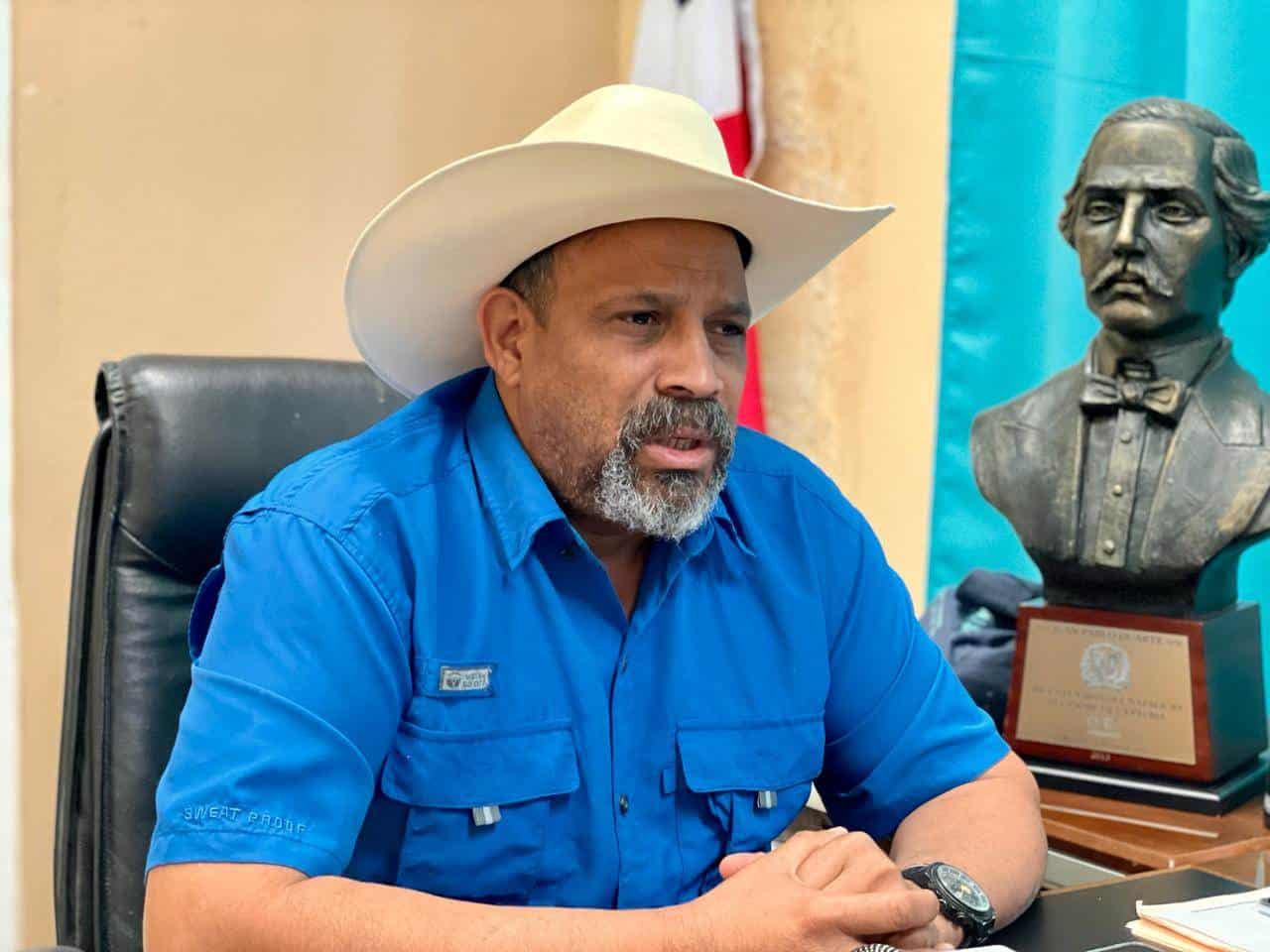 Riverón lanza ultimátum a haitianos indocumentados en ...