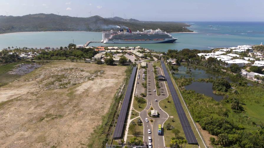 Carnival Corporation inaugura planta fotovoltaica en el puerto Amber Cove