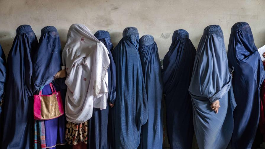 Afganistán: Los derechos de las mujeres antes y después de los talibanes