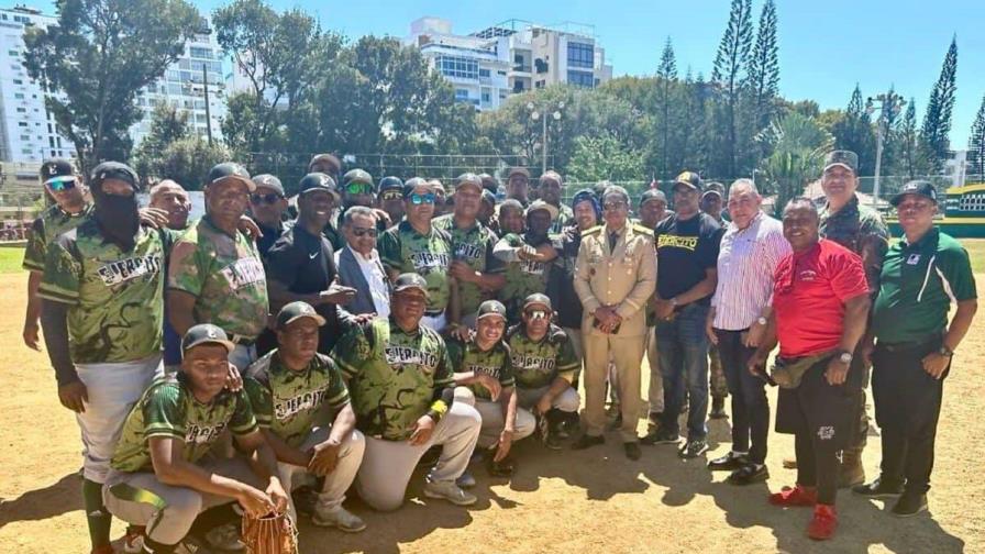 Ejército de República Dominicana vuelve a ganar en softbol molinete militar