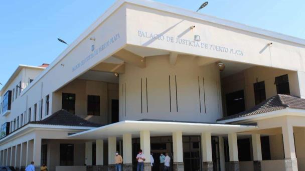 Imponen medidas de coerción a exfuncionario del PLD acusado de abuso sexual contra una niña