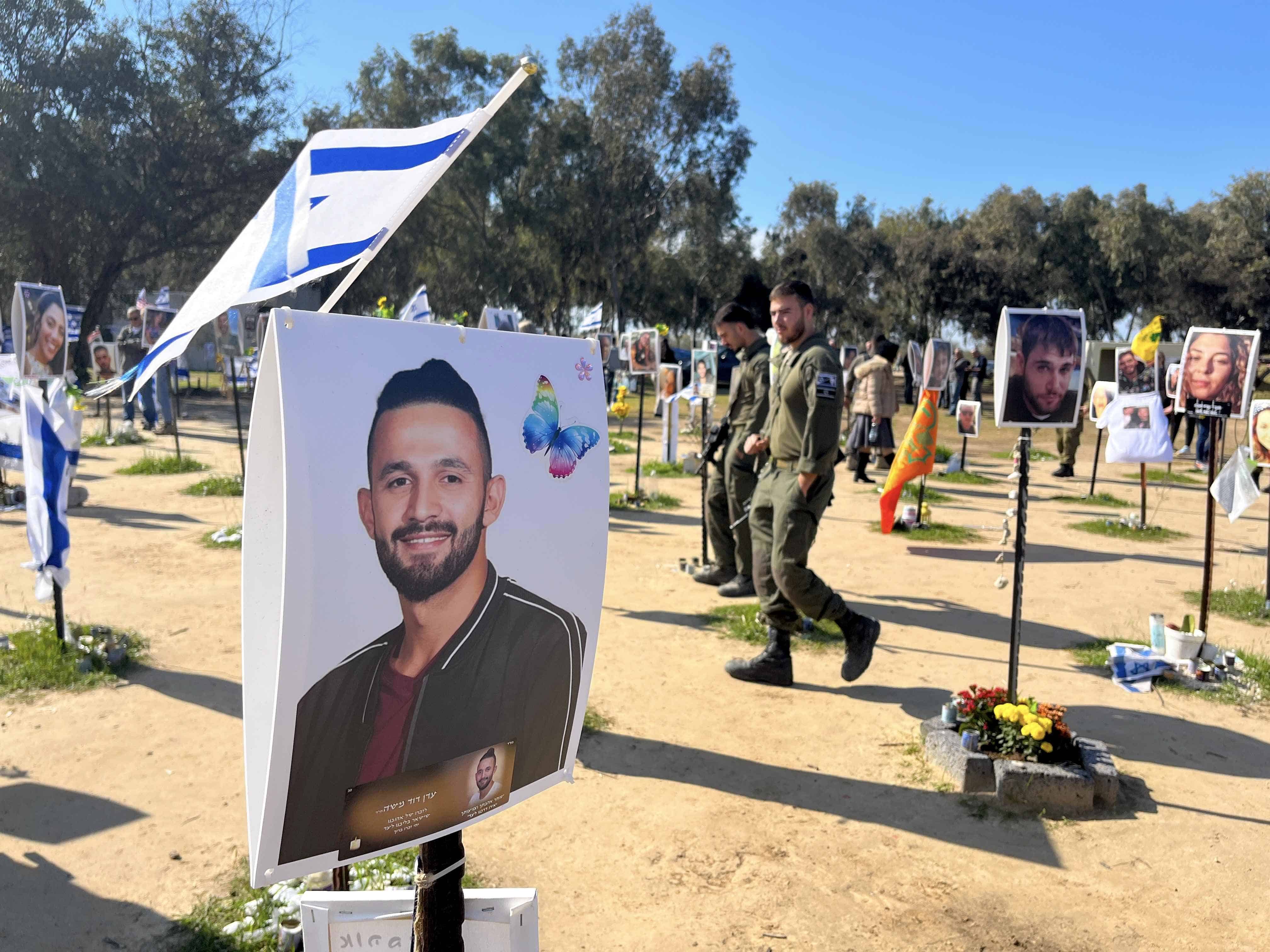 El terreno donde se realizó el fatal concierto Tribe of Nova es hoy un monumento a los fallecidos allí.