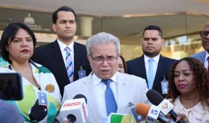 Gobierno y Colegio Médico avanzan en discusión sobre aumento salarial