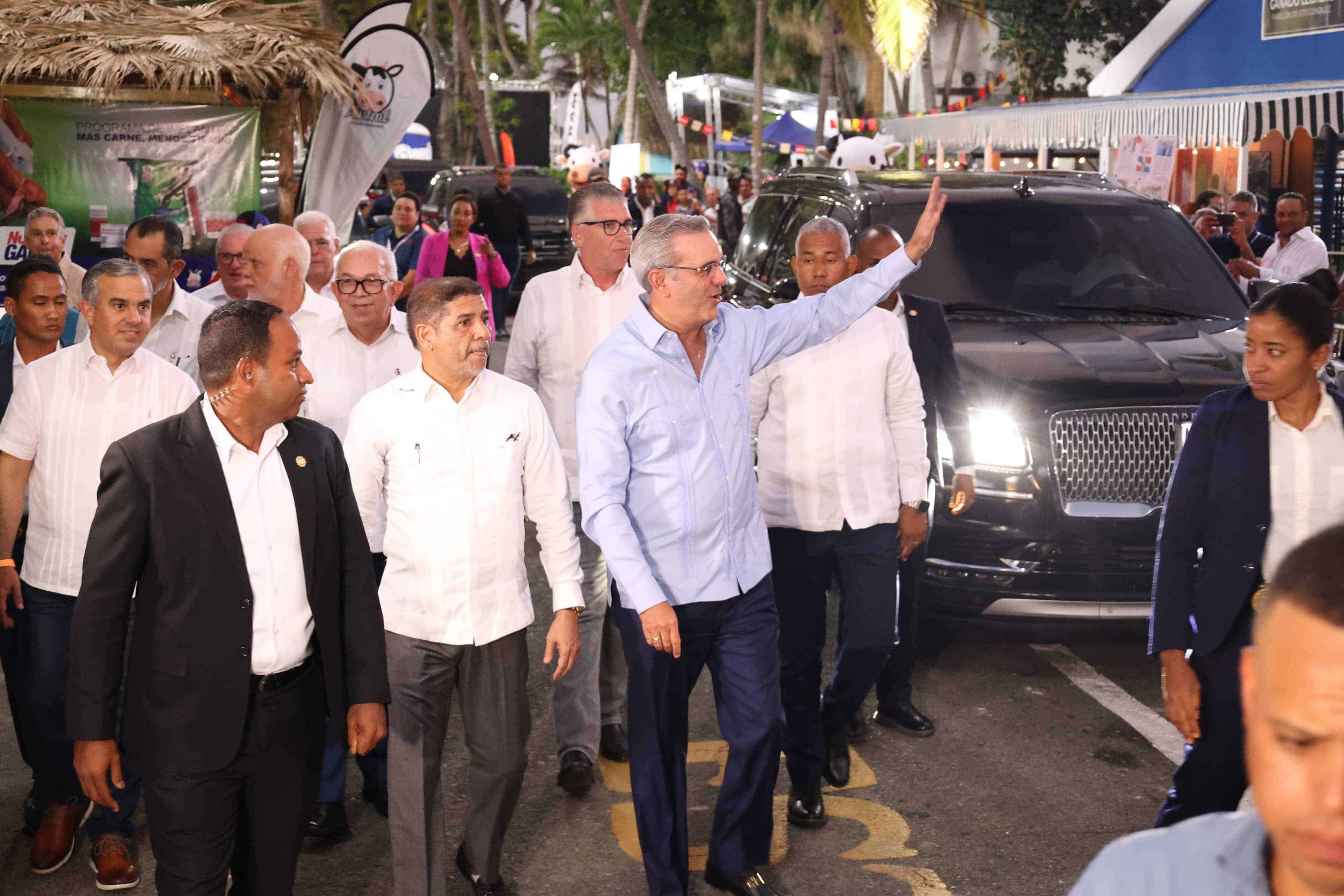 El presidente Luis Abinader llega a la Feria Agropecuaria. 