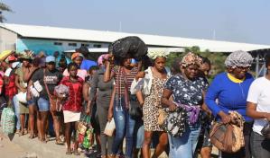 La normalidad del mercado binacional Dominicana-Haití, lejos de la violencia